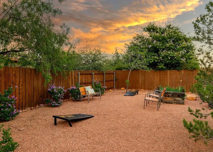 Holiday home New The Andante With Spectacular Backyard Oasis