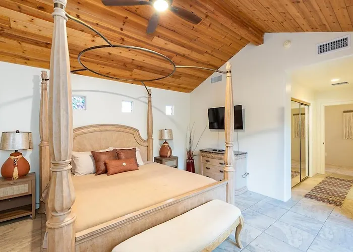 Holiday home New The Andante With Spectacular Backyard Oasis *